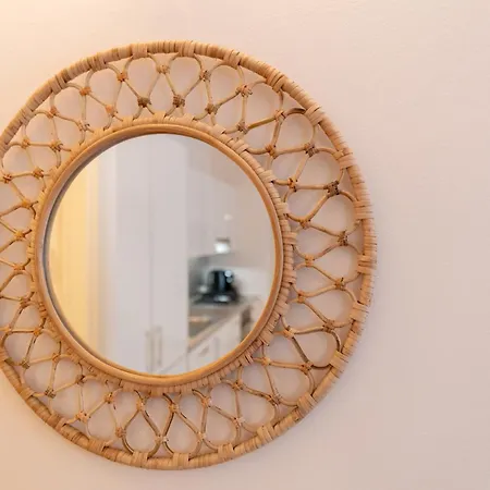 Cozy Vittoria By Postcardsfrom Apartment *